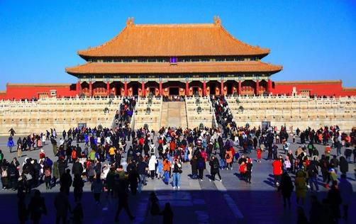 北京元旦假日旅游收入增長(zhǎng)近3%，而游客接待人數(shù)下降6%，京郊旅游實(shí)現(xiàn)“雙增長(zhǎng)”