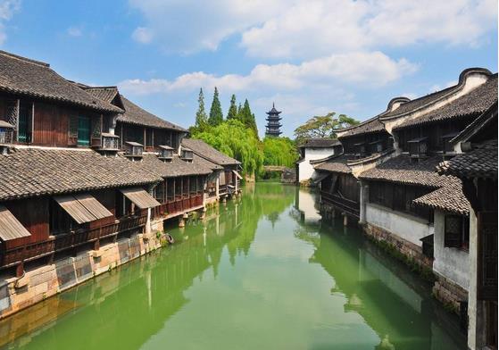 2019年旅游人數(shù)仍處增長(zhǎng)態(tài)勢(shì)，將達(dá)60.6億人次，各地紛紛出臺(tái)新一輪文化旅游規(guī)劃??