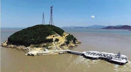 潮汐能具有儲量大影響因素少、可靠性高及能量轉(zhuǎn)化效率高等優(yōu)點(diǎn)，利用前景廣闊